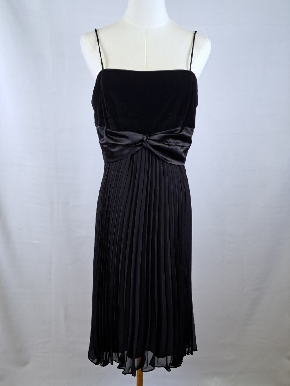 Vintage 90s Black Velvet Pleated Midi Dress With Satin Bow Size 10 Dark Romantic